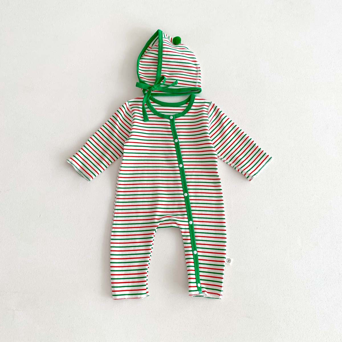Striped diagonal shoulder quadrangle romper