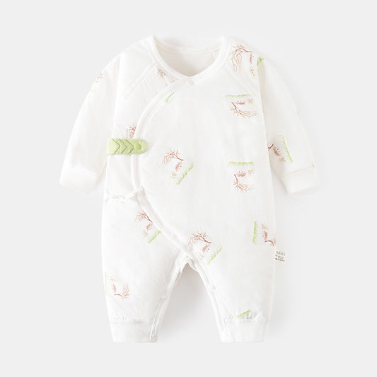The small tree ties the edge and opens romper